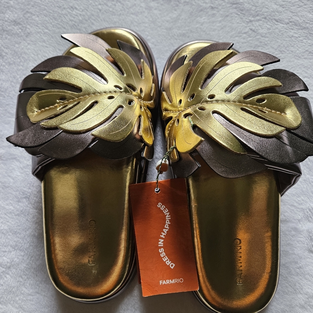FARM Rio Brazil Bronze Palm Metallic Leaf Slides NWT Size 8
